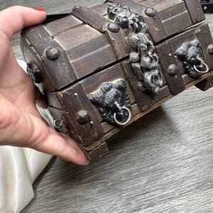 Dark wood pirate booty stash/jewelry box lion head
